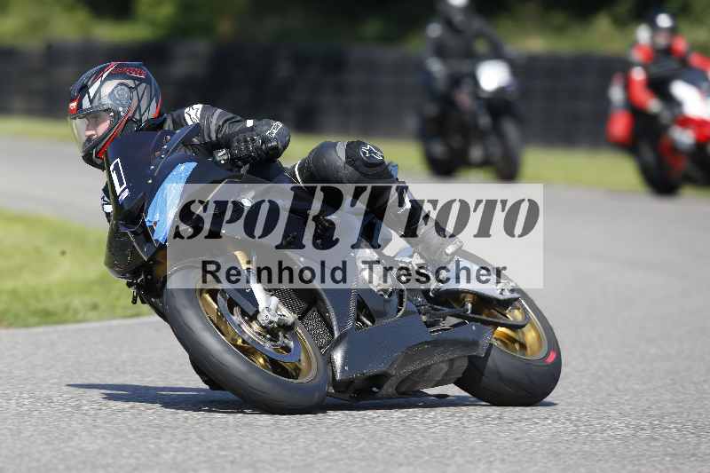 /44 09.08.2025 Plüss Moto Sport ADR/Freies Fahren/1